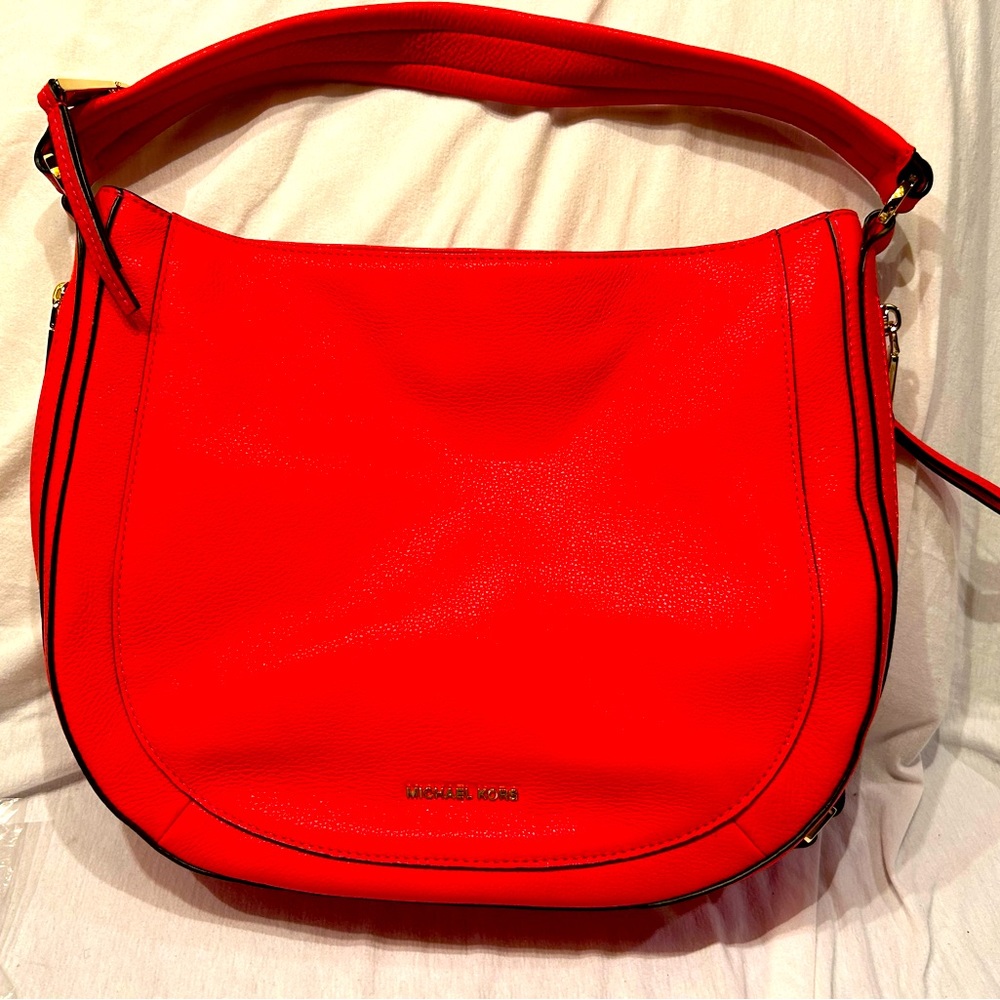 Brand new Michael Kors bag, leather in mint condition.